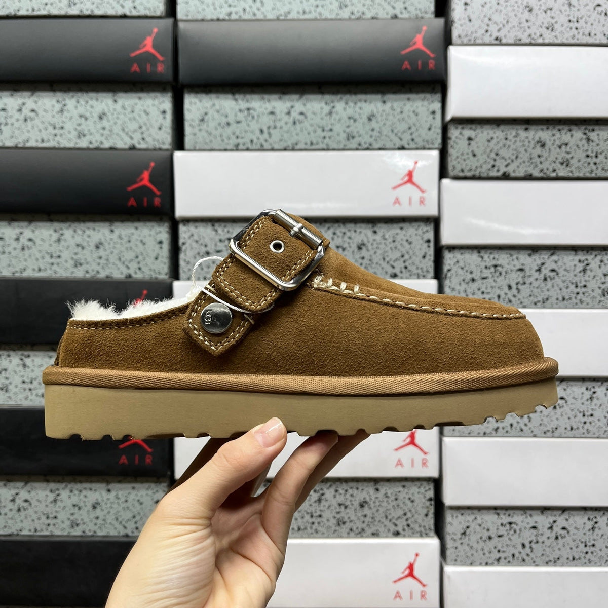 UGG Neumel Waterproof Lace-Up Chukka Boot – Suede Boot with UGGplush Shearling Lining, Metal Eyelet Lacing & Waterproof Sugar Sole in Chestnut