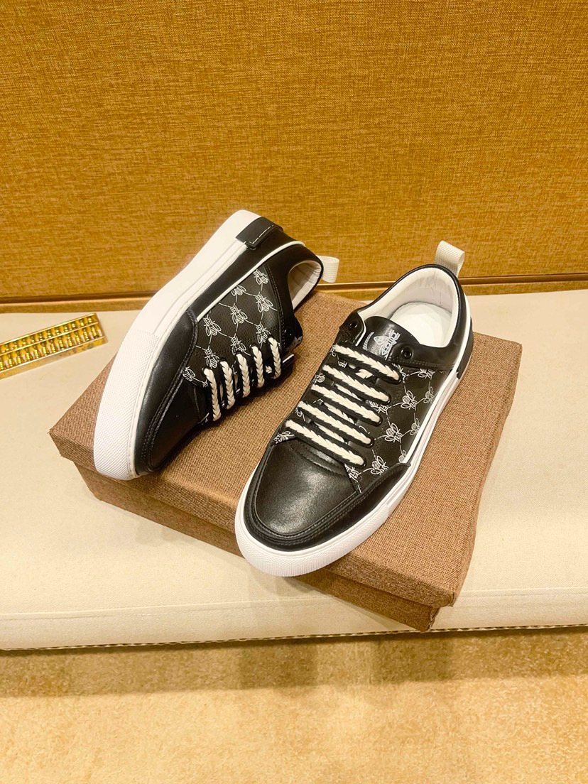 Black and Gray Patterned Low-Top Sneakers